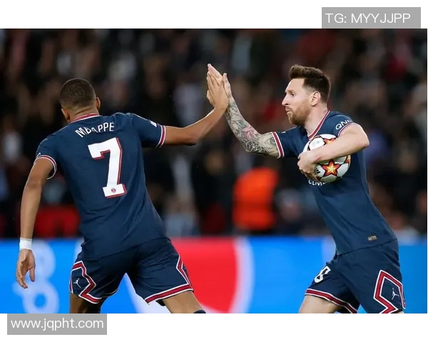 塞维利亚后卫坎普斯因伤缺席长达两个月:挑战与机遇并存